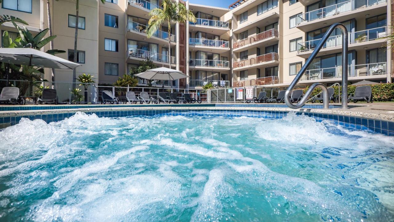 スウェル ビーチ リゾート ゴールドコースト エクステリア 写真